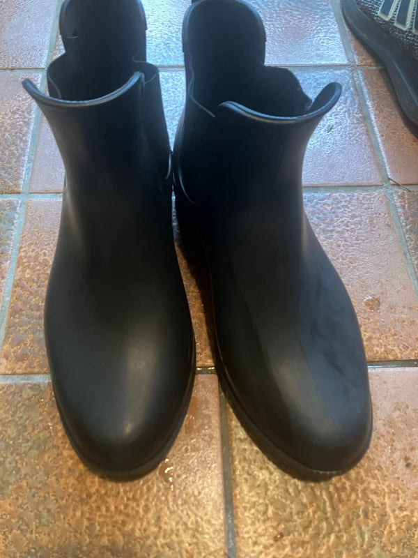 Customer photo of Premium Shoe Shampoo 200ml (~6.76 fl oz)